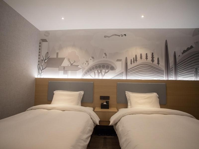 Thank Inn Chain Hotel Hunan Huaihua Hecheng District South High Speed Rail Station Zewnętrze zdjęcie